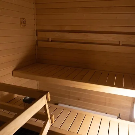 Terraced House Silmu * Рованиеми